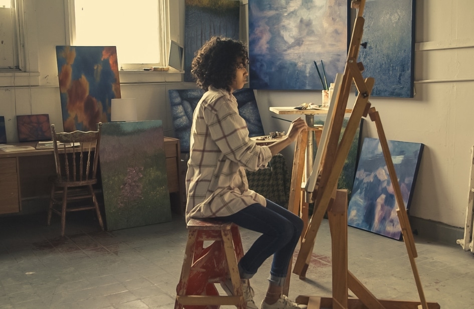 Reunión de equipo en entorno laboral